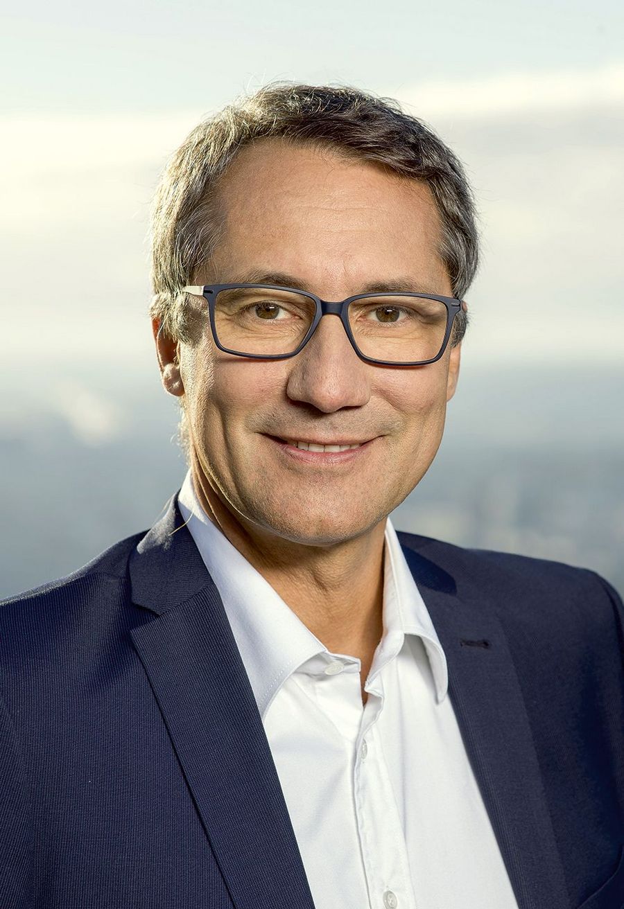 DI Dr. Stefan Gintenreiter, Geschäftsführer der LIWEST Kabelmedien GmbH DI Dr. Stefan Gintenreiter, Geschäftsführer der LIWEST Kabelmedien GmbH
