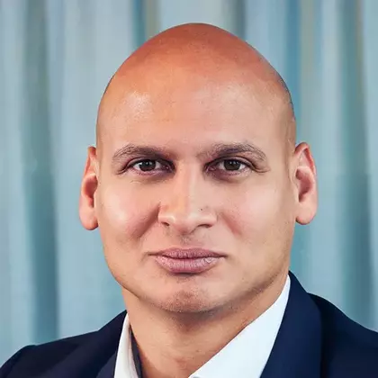Dr. Christian Koch