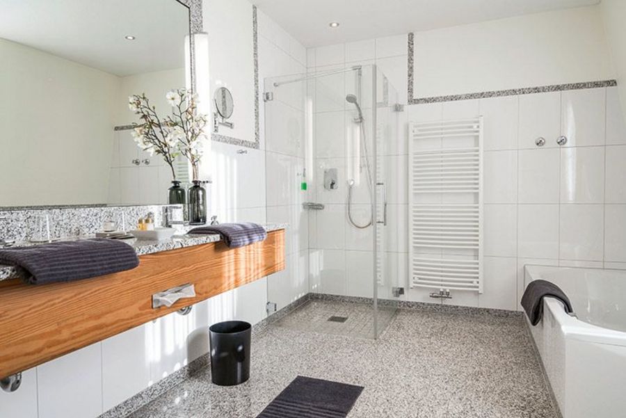 PK Hotelbetriebe Badezimmer PK Hotelbetriebe Badezimmer